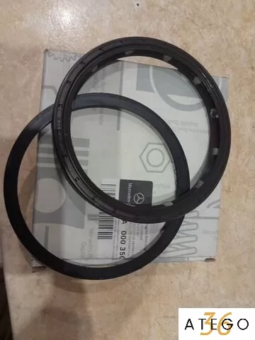 Сальник задней ступицы Mercedes Atego 823 оригинал