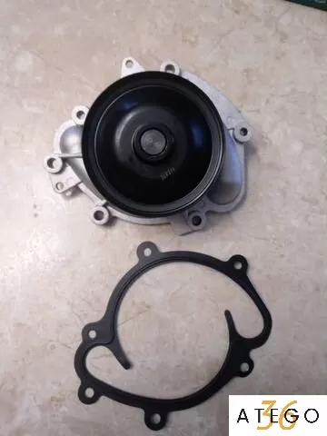 Насос системы охлаждения двигателя OM646LA для Mercedes — новый, INA