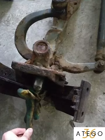 Цапфа передней ступицы Мерседес-Бенц Атего