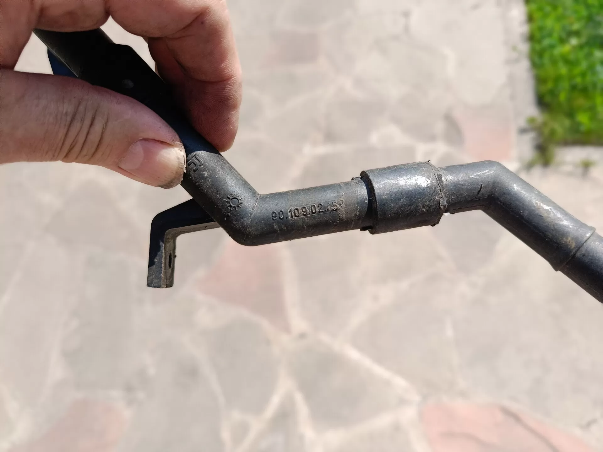 0008312825  Патрубок радиатора печки