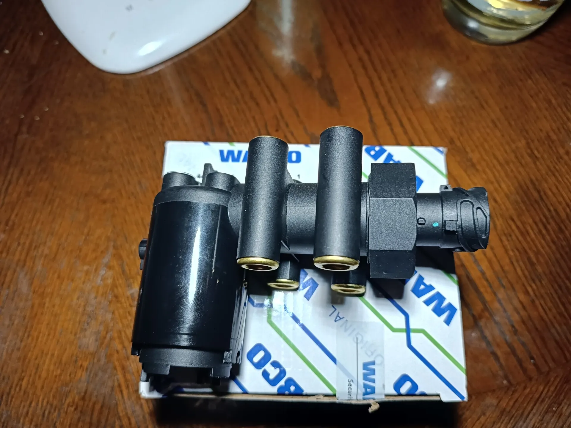 Датчик уровня пола (пневмоподвески) 4410500120