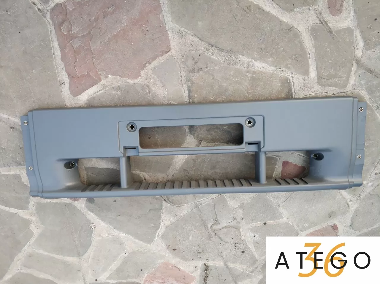 Бампер передний Мерседес Атего