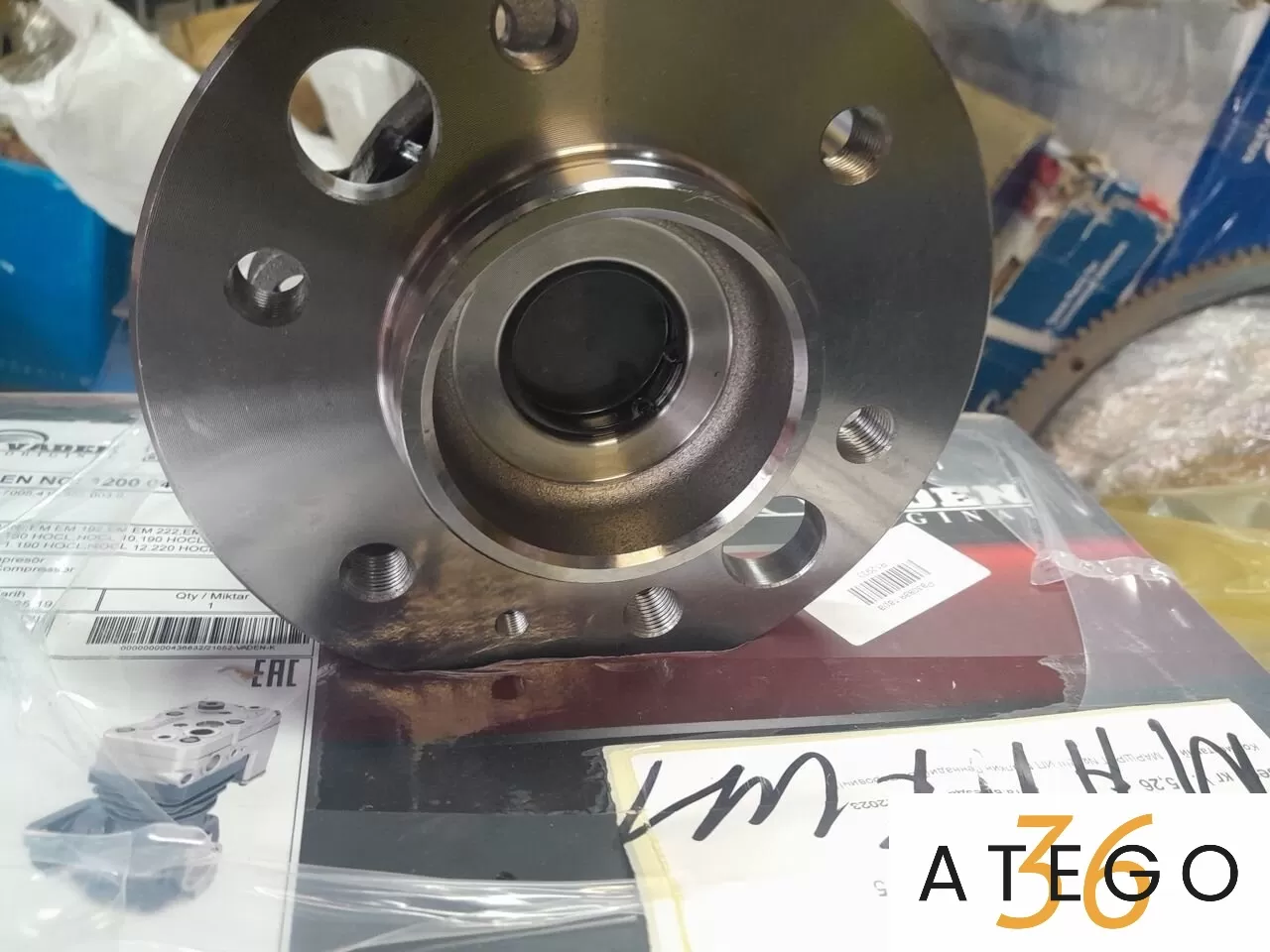 Полуось со ступицей Mерседес-бенц Sprinter/Крафтер