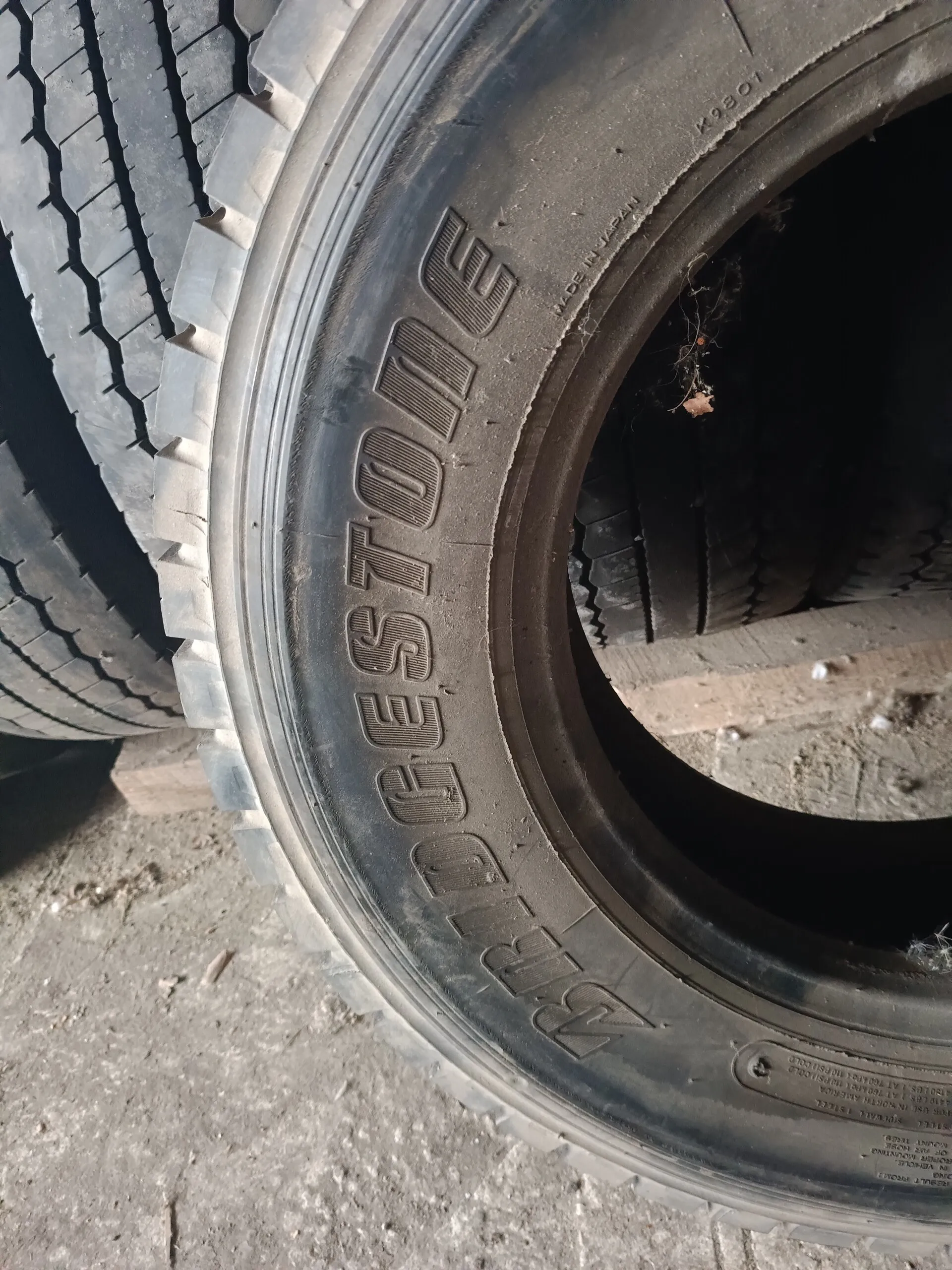 Резина 215/75*17,5 б/у 