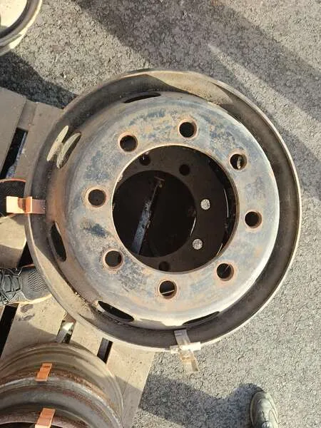 диск колесный 8.25*19,5  б/у